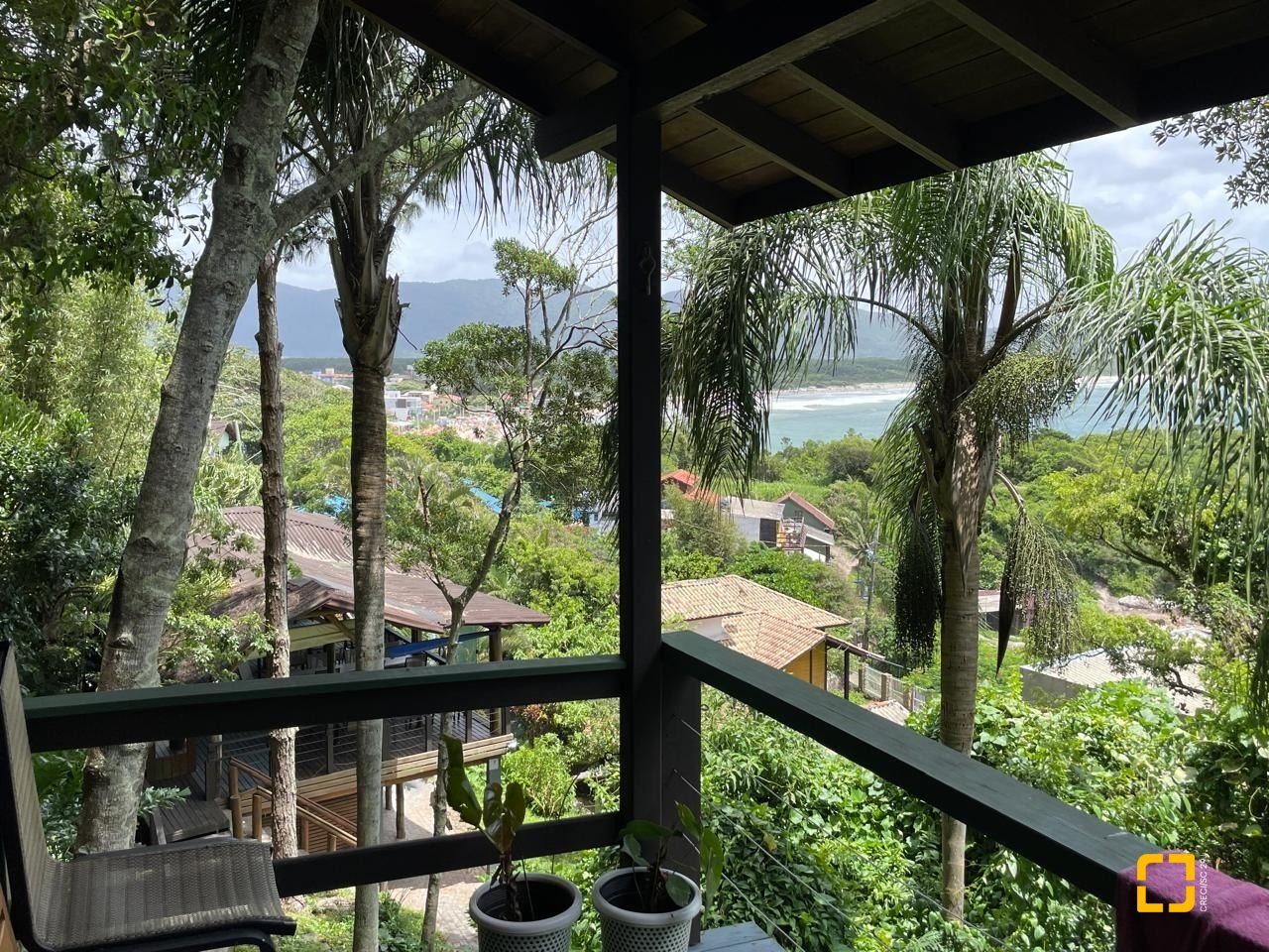 Hotel com 228m², 11 quartos, no bairro Barra da Lagoa em Florianópolis