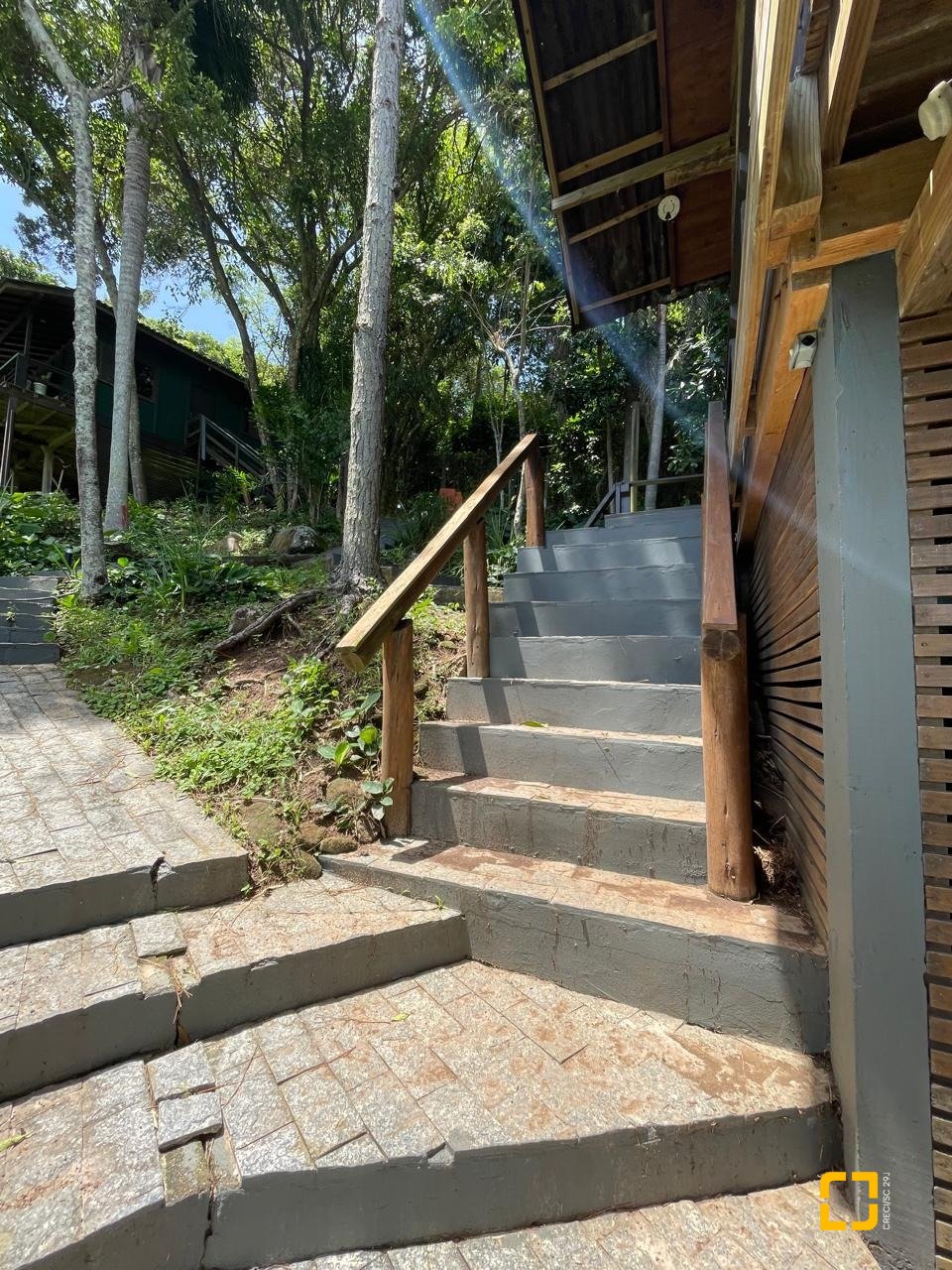 Hotel com 228m², 11 quartos, no bairro Barra da Lagoa em Florianópolis
