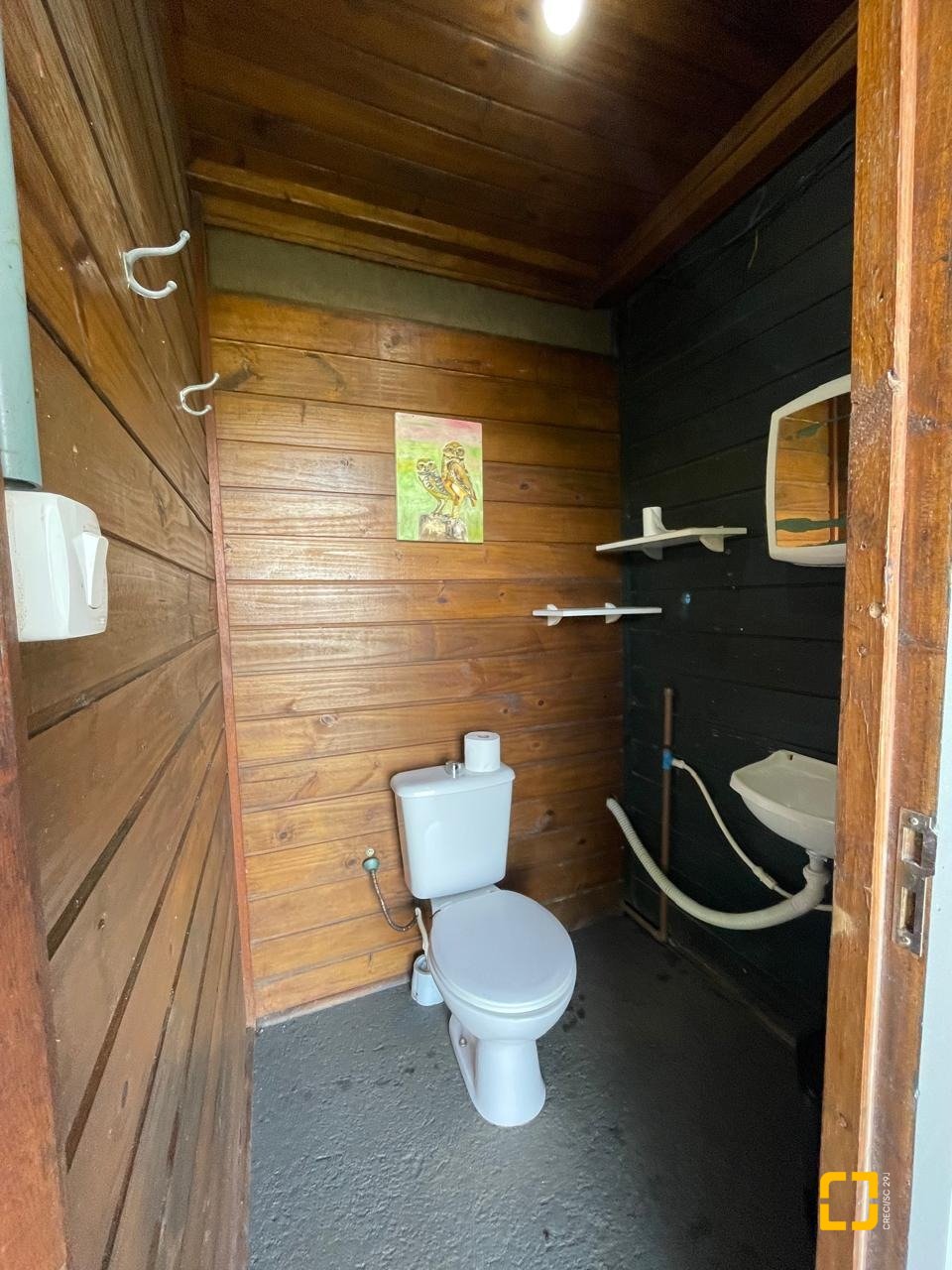 Hotel com 228m², 11 quartos, no bairro Barra da Lagoa em Florianópolis