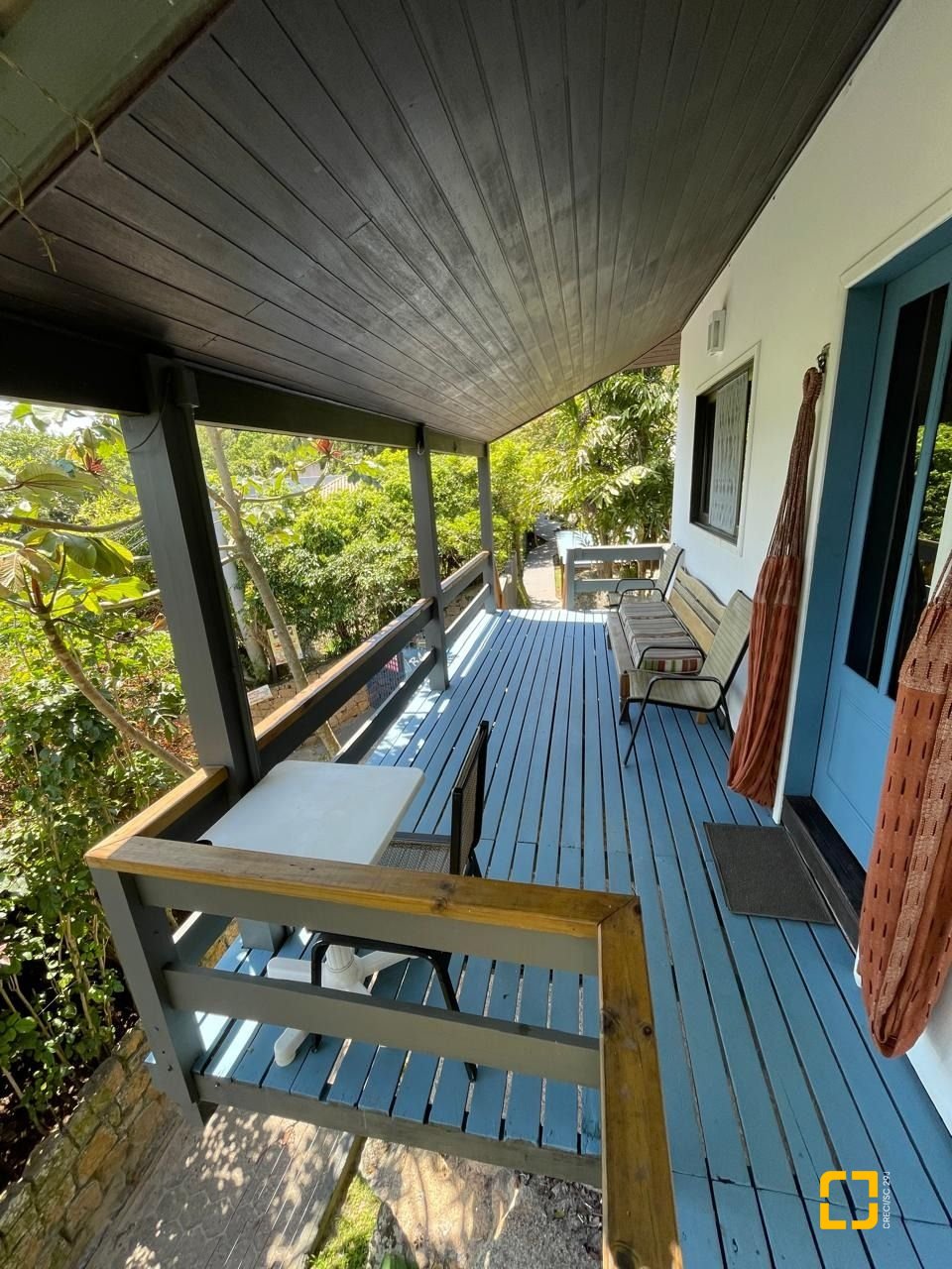Hotel com 228m², 11 quartos, no bairro Barra da Lagoa em Florianópolis