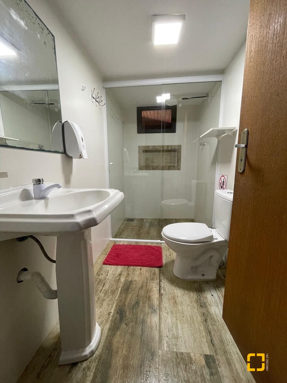 Hotel com 228m², 11 quartos, no bairro Barra da Lagoa em Florianópolis