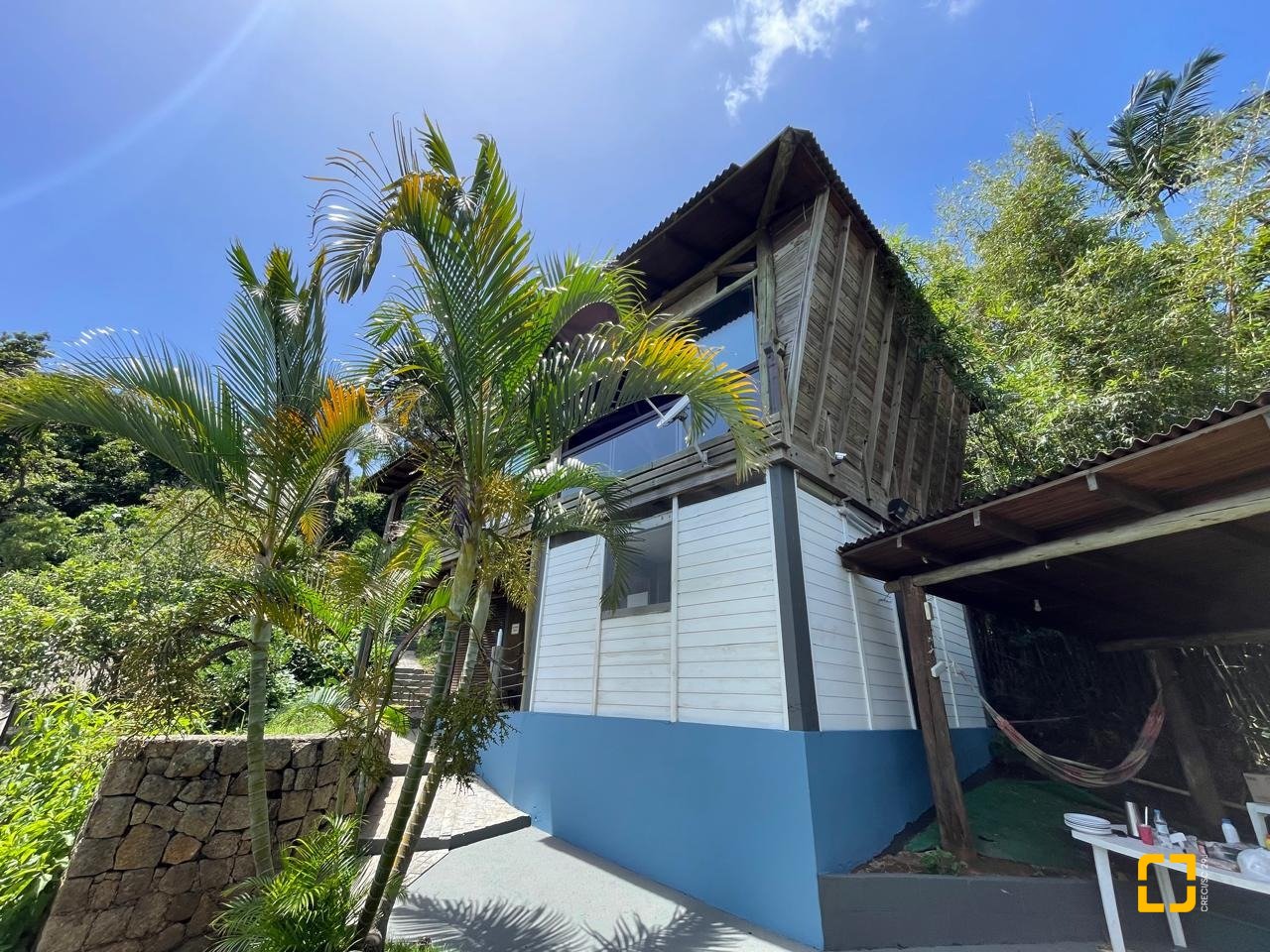 Hotel com 228m², 11 quartos, no bairro Barra da Lagoa em Florianópolis