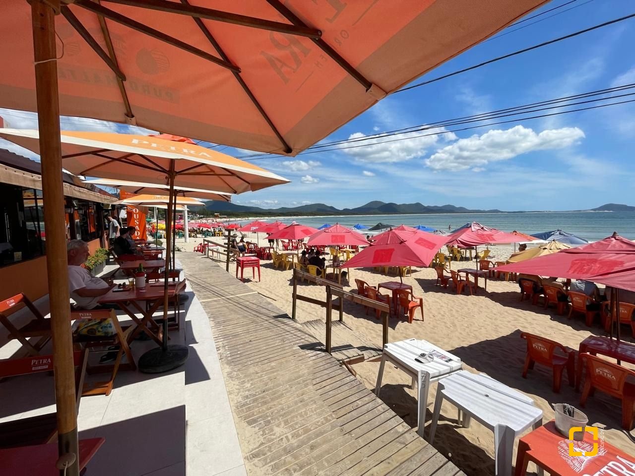 Hotel com 228m², 11 quartos, no bairro Barra da Lagoa em Florianópolis