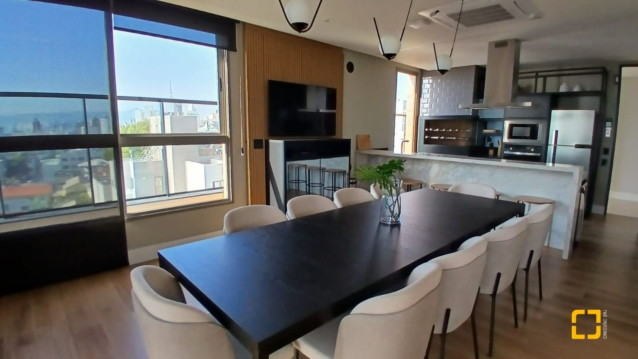Apartamento com 69m², 3 quartos (sendo 1 suíte), 1 garagem, no bairro Estreito em Florianópolis