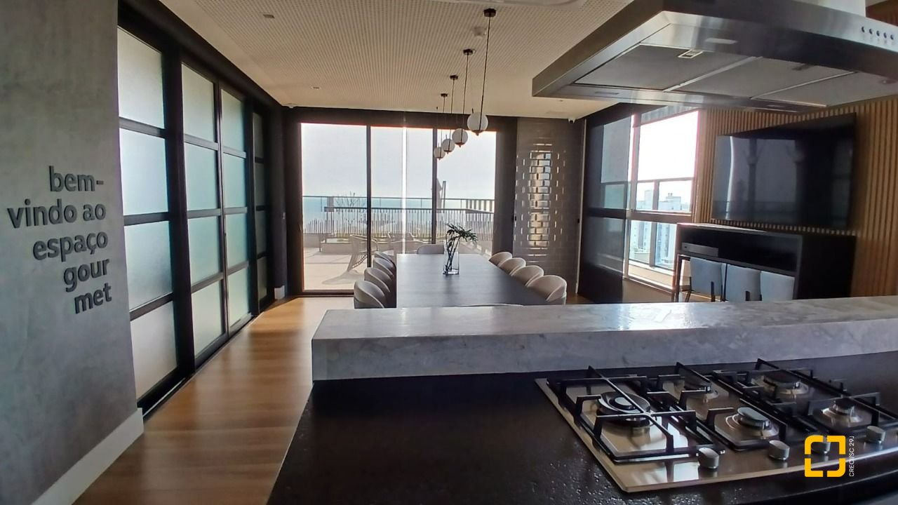 Apartamento com 69m², 3 quartos (sendo 1 suíte), 1 garagem, no bairro Estreito em Florianópolis