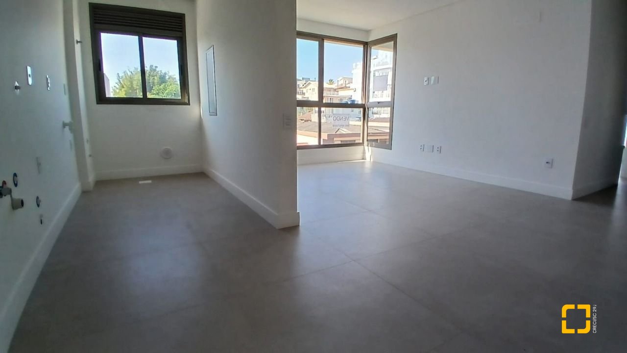 Apartamento com 69m², 3 quartos (sendo 1 suíte), 1 garagem, no bairro Estreito em Florianópolis