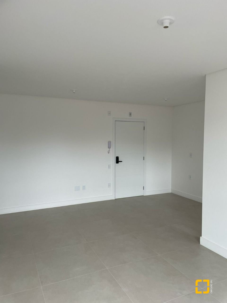 Apartamento com 69m², 3 quartos (sendo 1 suíte), 1 garagem, no bairro Estreito em Florianópolis