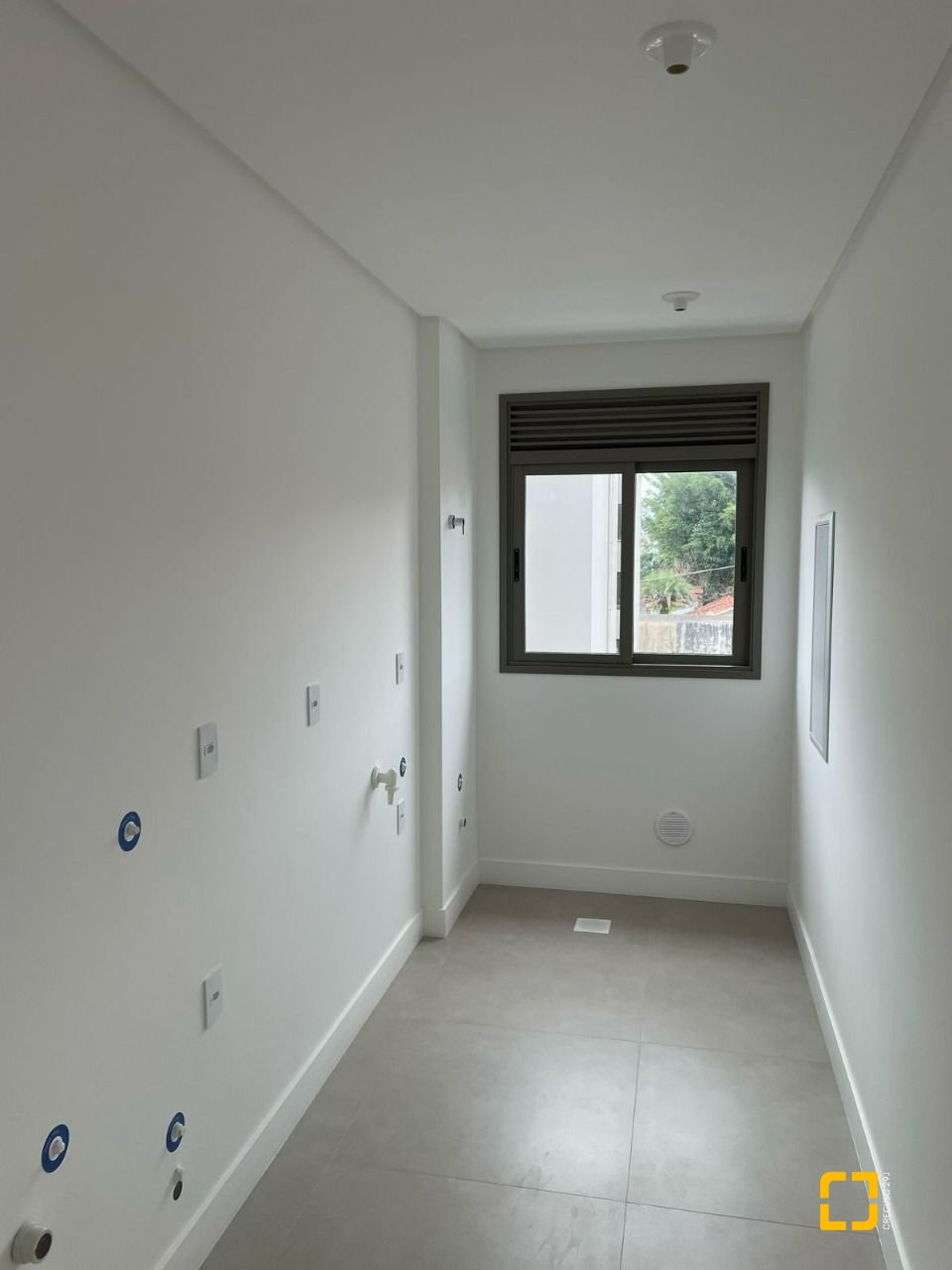 Apartamento com 69m², 3 quartos (sendo 1 suíte), 1 garagem, no bairro Estreito em Florianópolis