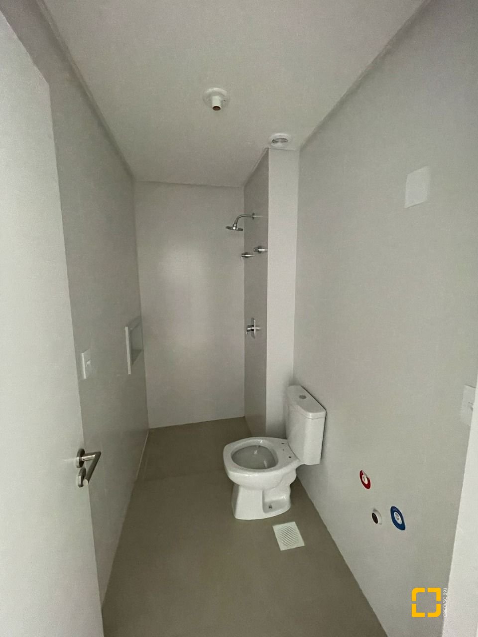 Apartamento com 69m², 3 quartos (sendo 1 suíte), 1 garagem, no bairro Estreito em Florianópolis