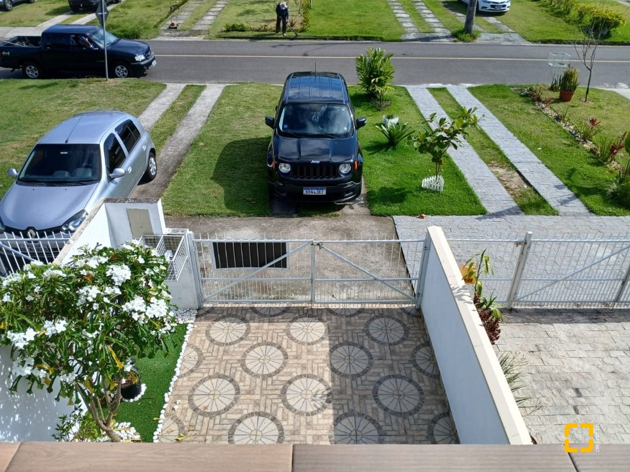 Casa com 91m², 4 quartos (sendo 2 suítes), 2 garagens, no bairro Ingleses em Florianópolis