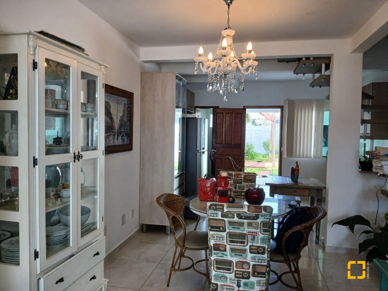 Casa com 91m², 4 quartos (sendo 2 suítes), 2 garagens, no bairro Ingleses em Florianópolis