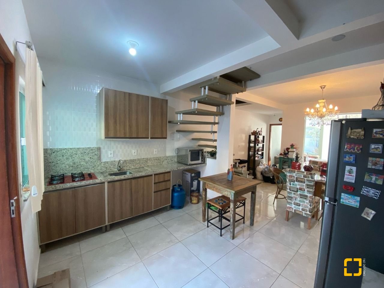 Casa com 91m², 4 quartos (sendo 2 suítes), 2 garagens, no bairro Ingleses em Florianópolis
