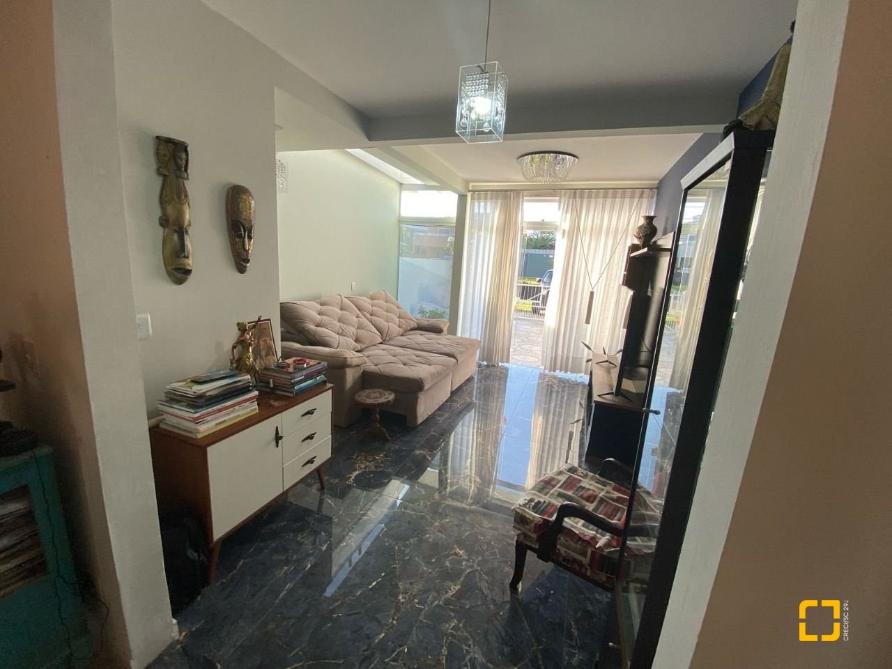 Casa com 91m², 4 quartos (sendo 2 suítes), 2 garagens, no bairro Ingleses em Florianópolis