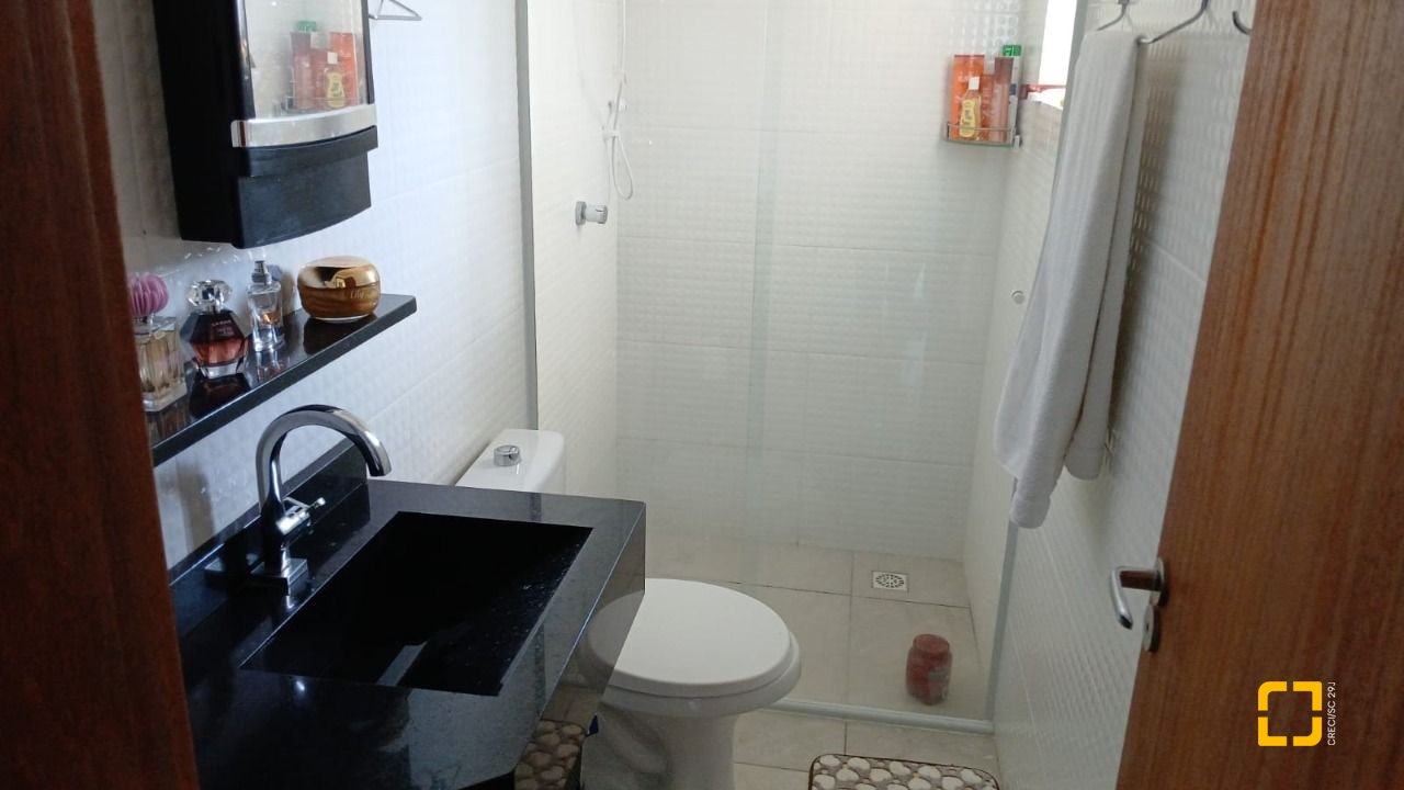 Casa com 91m², 4 quartos (sendo 2 suítes), 2 garagens, no bairro Ingleses em Florianópolis