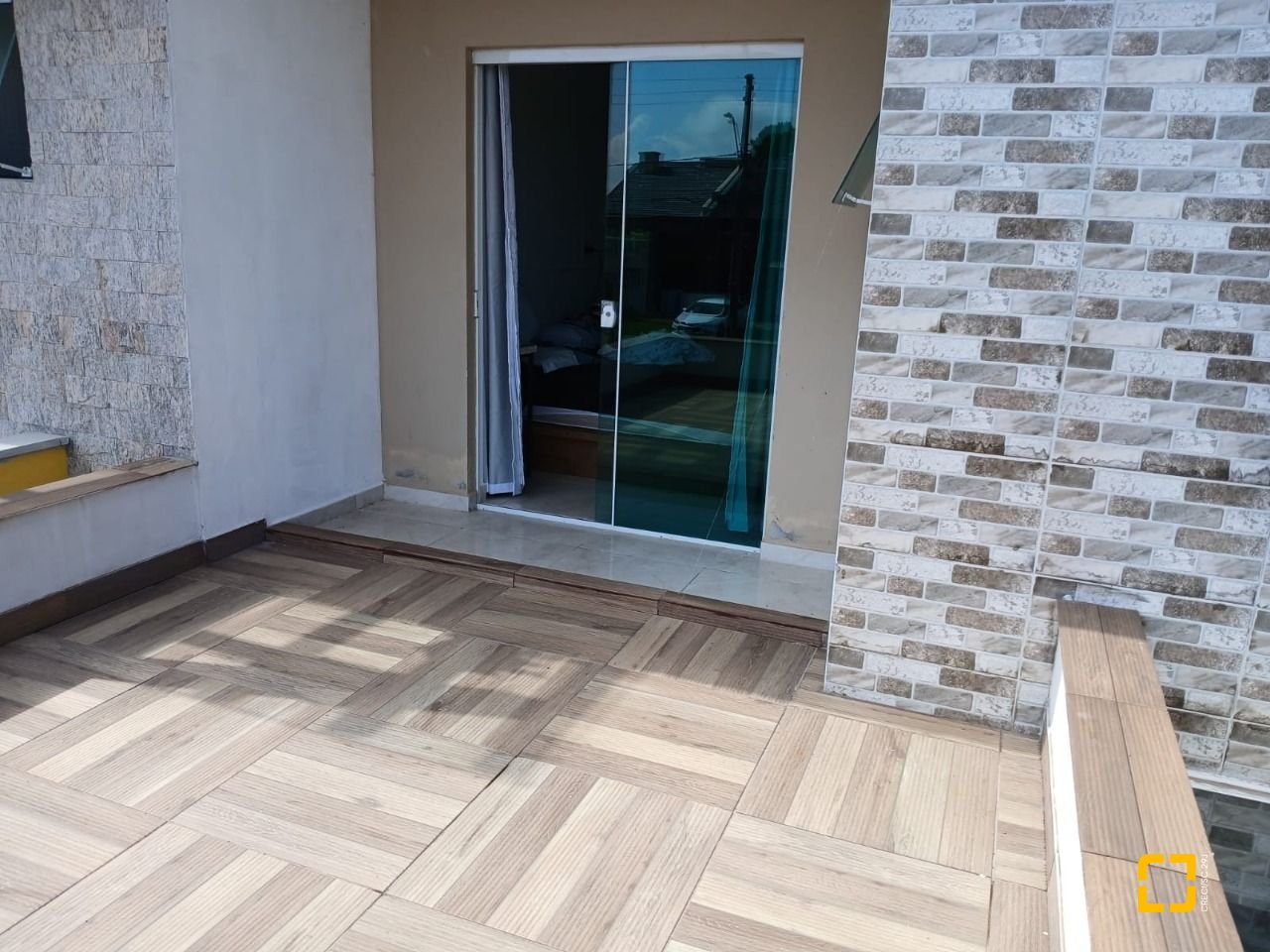 Casa com 91m², 4 quartos (sendo 2 suítes), 2 garagens, no bairro Ingleses em Florianópolis