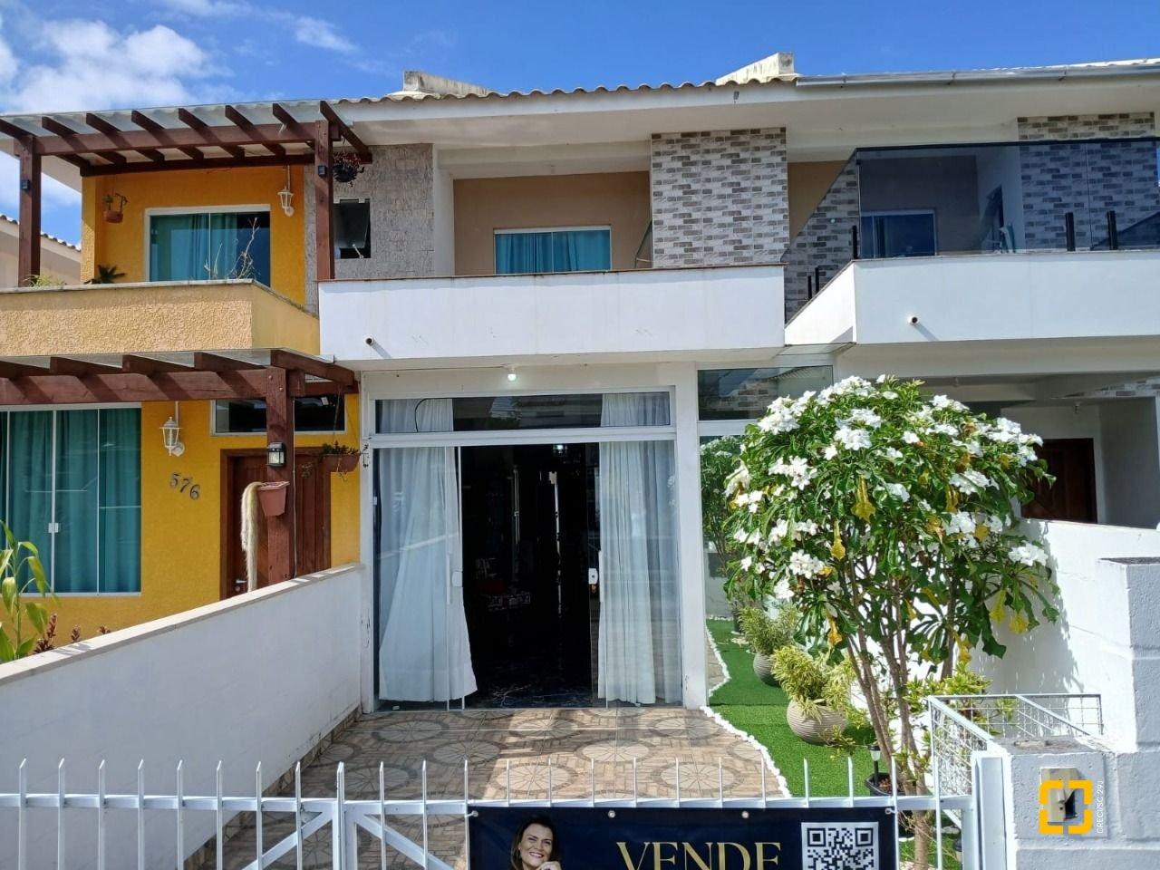 Casa com 91m², 4 quartos (sendo 2 suítes), 2 garagens, no bairro Ingleses em Florianópolis