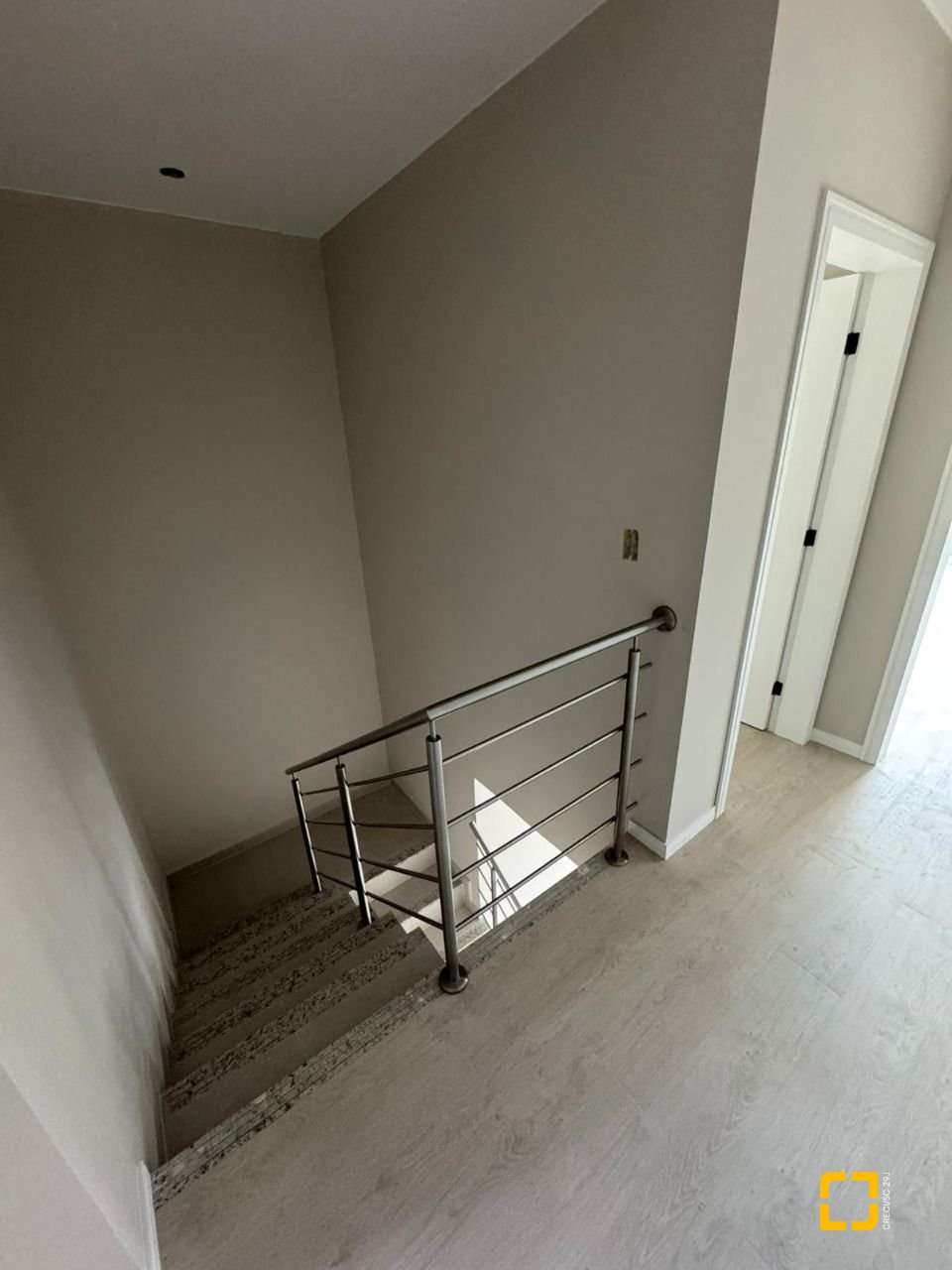 Casa com 86m², 3 quartos (sendo 1 suíte), 2 garagens, no bairro Sertão do Maruim em São José