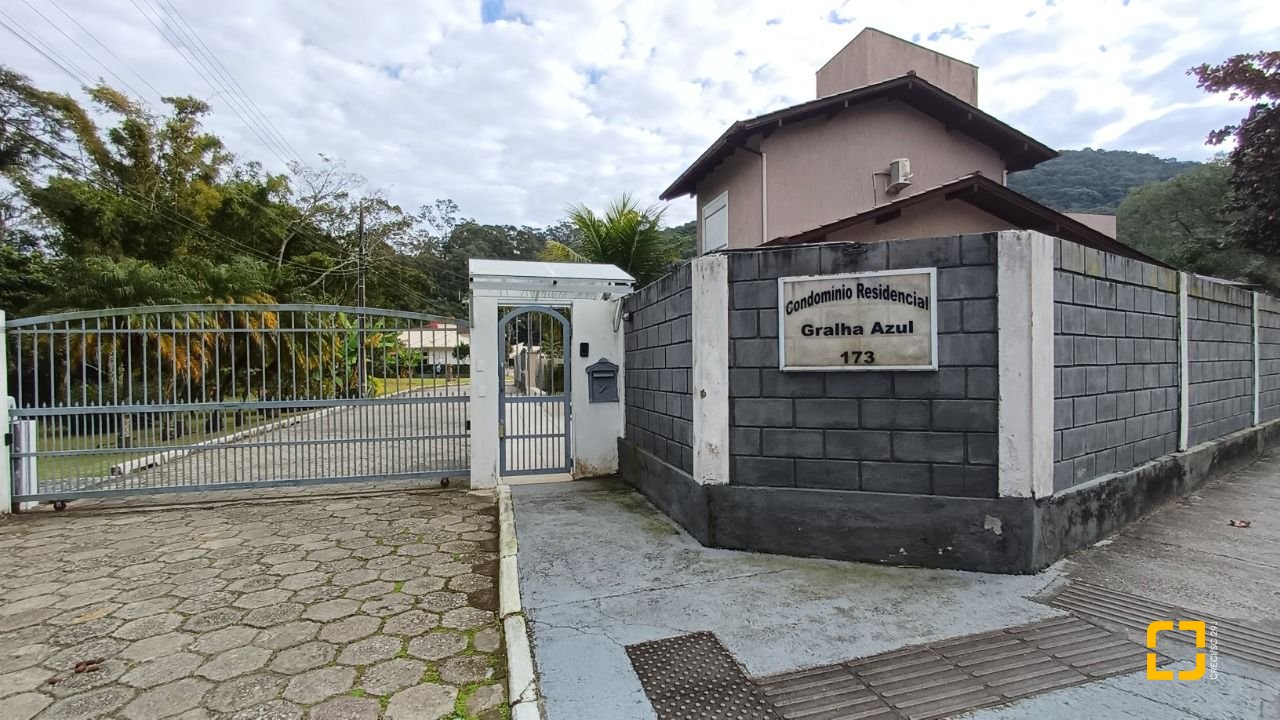 Terreno com 1435m², no bairro Sambaqui em Florianópolis