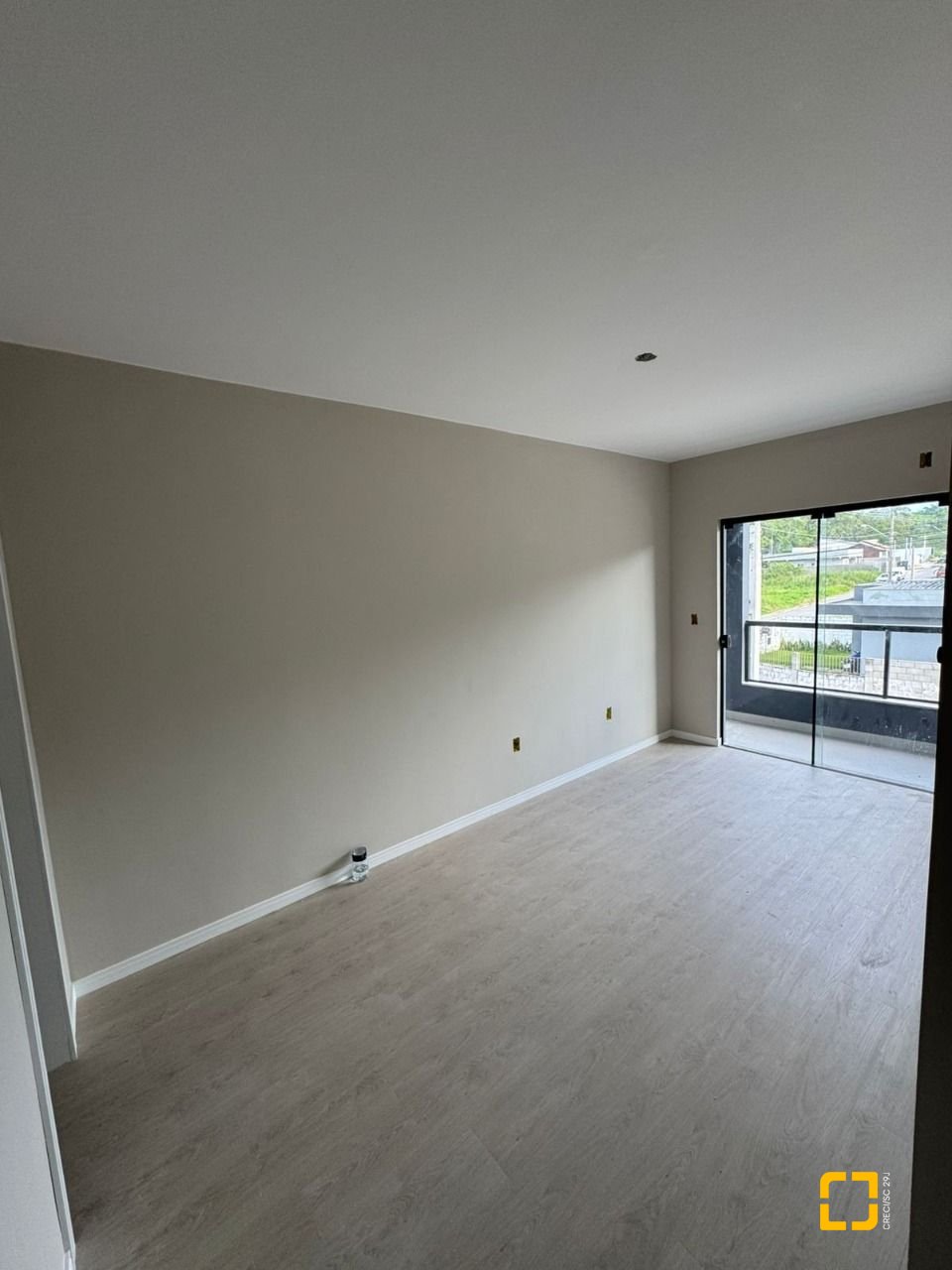 Casa com 84m², 3 quartos (sendo 1 suíte), 2 garagens, no bairro Sertão do Maruim em São José