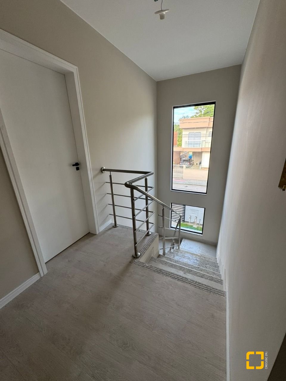 Casa com 84m², 3 quartos (sendo 1 suíte), 2 garagens, no bairro Sertão do Maruim em São José