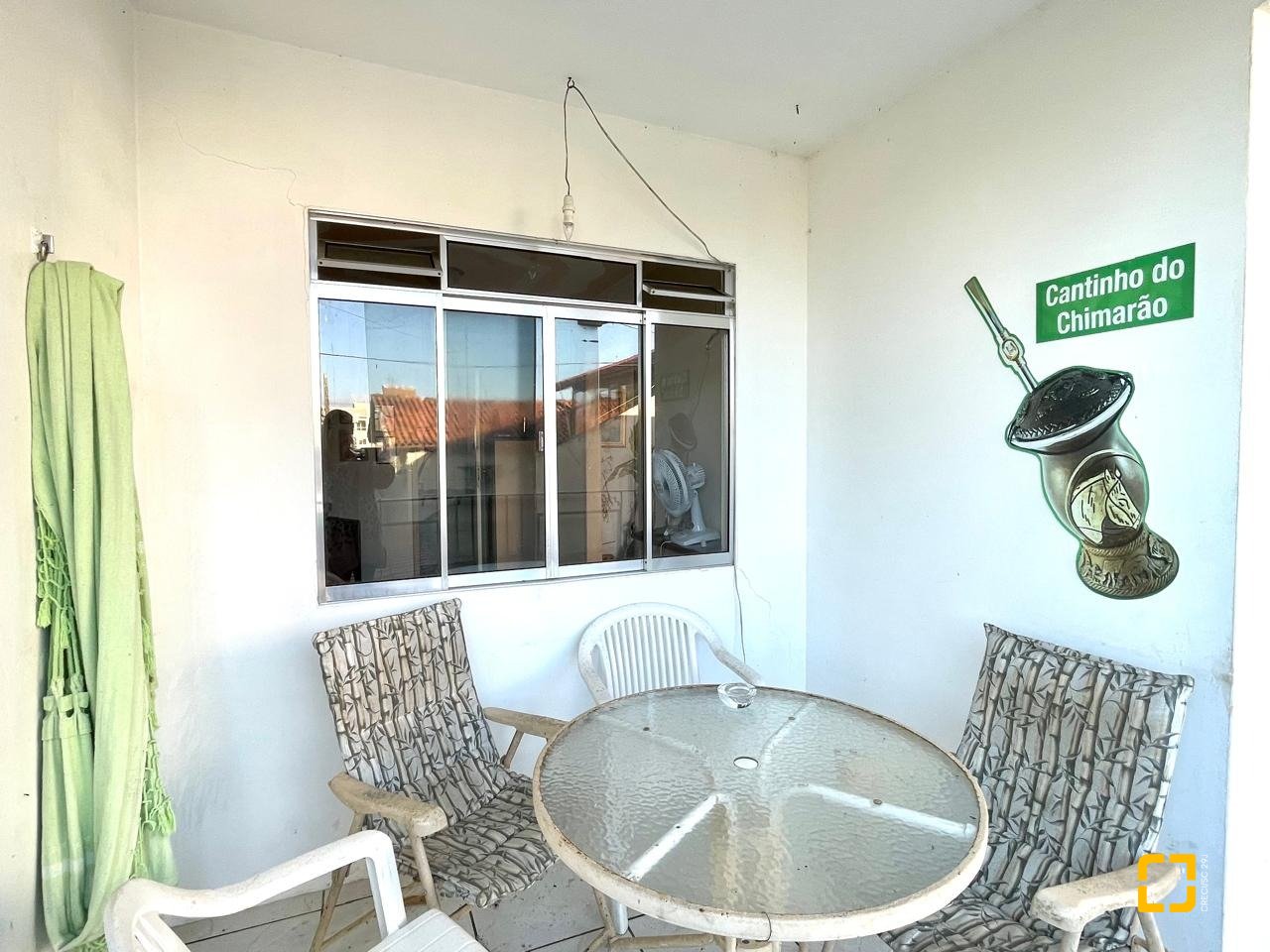 Casa com 225m², 7 quartos (sendo 2 suítes), 4 garagens, no bairro Santinho em Florianópolis