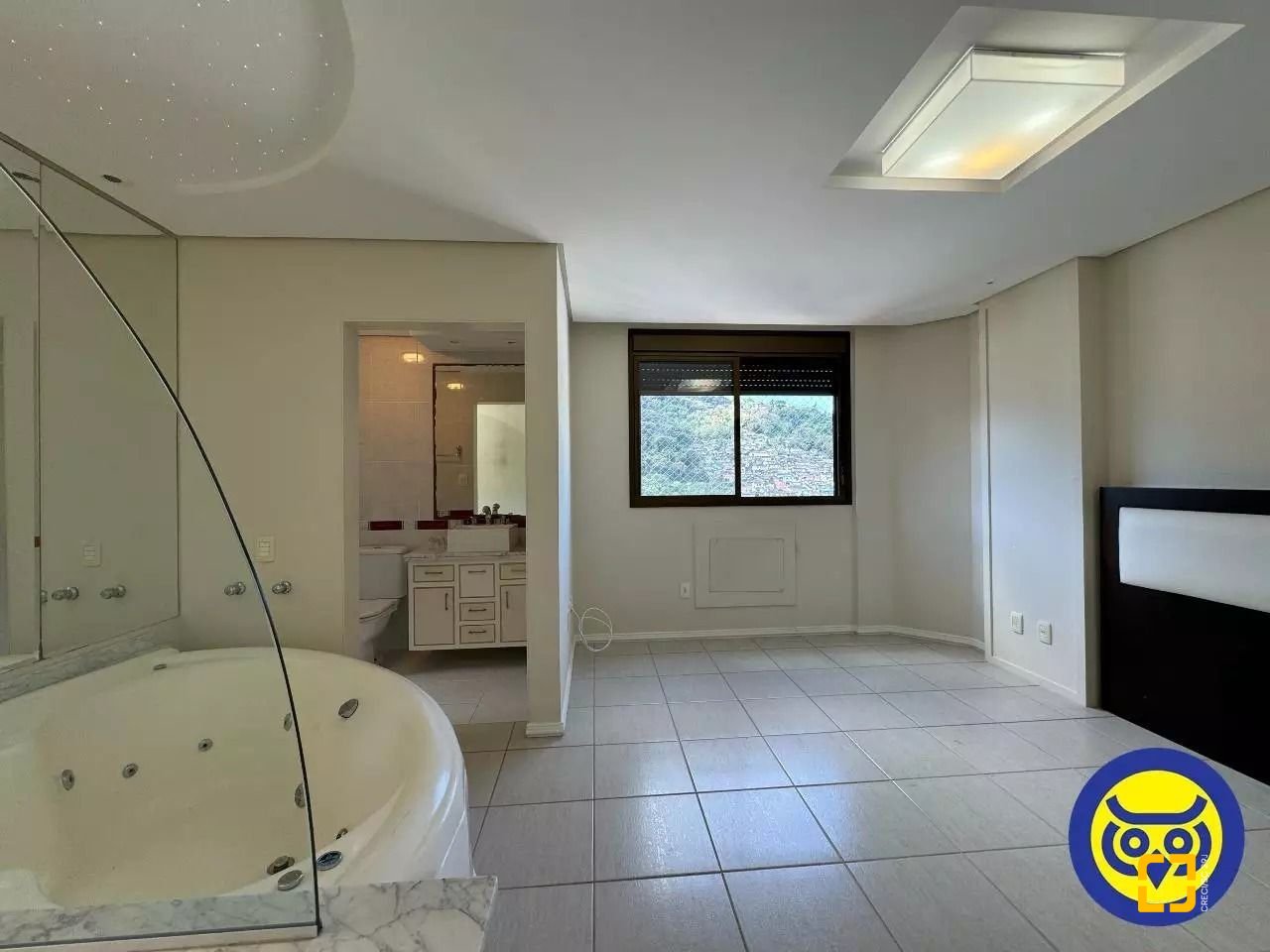 Apartamento com 110m², 3 quartos (sendo 1 suíte), no bairro Centro em Florianópolis