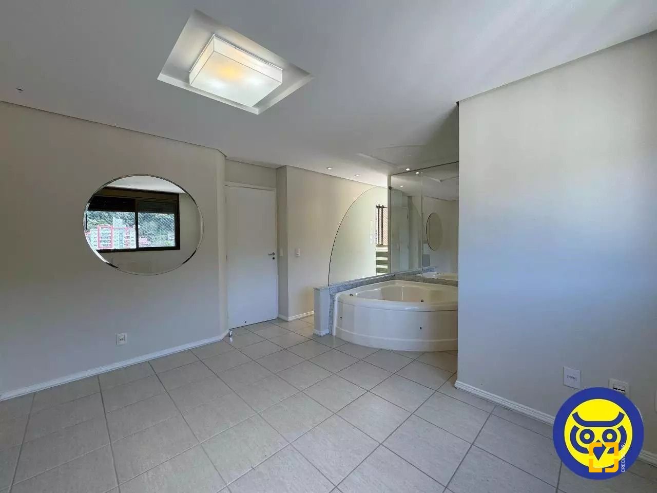 Apartamento com 110m², 3 quartos (sendo 1 suíte), no bairro Centro em Florianópolis