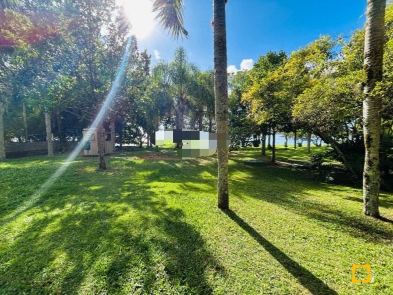Apartamento com 72m², 4 quartos (sendo 1 suíte), 1 garagem, no bairro Lagoa de Conceição em Florianópolis