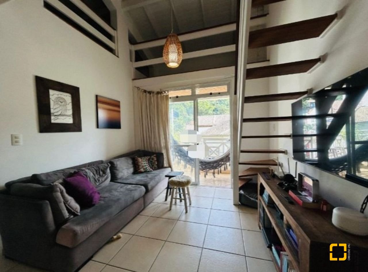 Apartamento com 72m², 4 quartos (sendo 1 suíte), 1 garagem, no bairro Lagoa de Conceição em Florianópolis