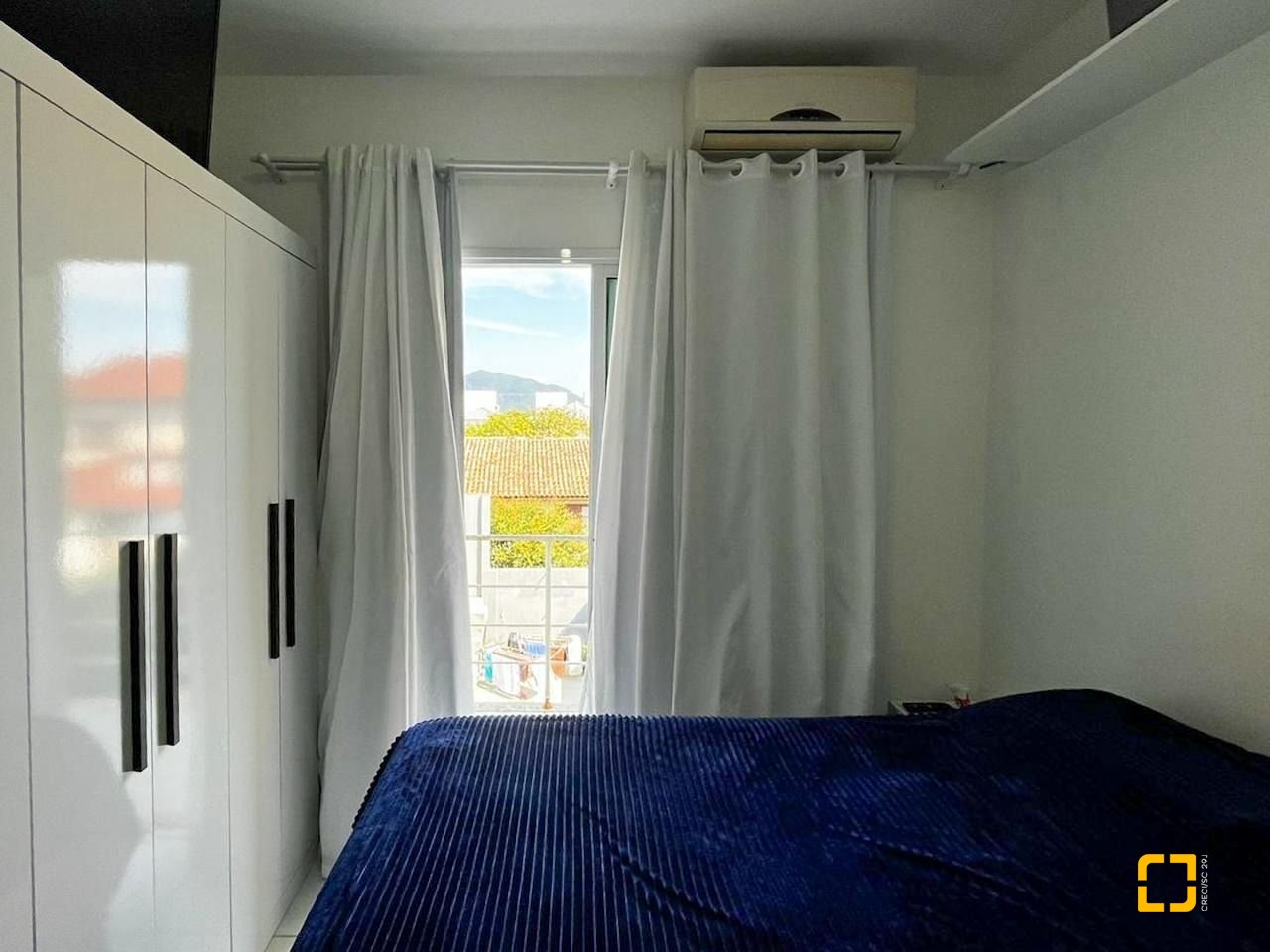 Casa com 247m², 4 quartos (sendo 1 suíte), 2 garagens, no bairro Campeche em Florianópolis