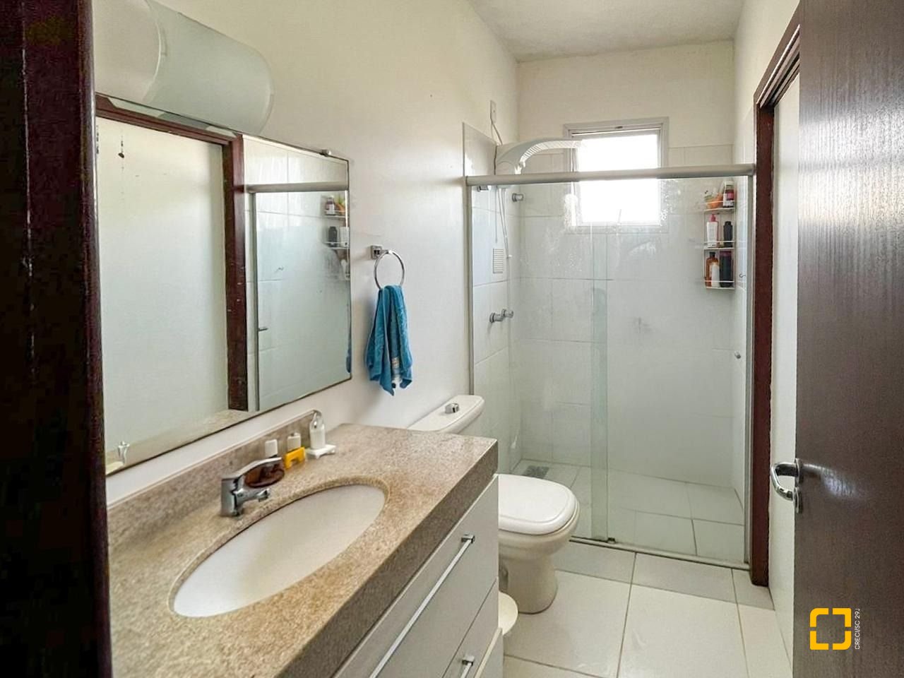 Casa com 247m², 4 quartos (sendo 1 suíte), 2 garagens, no bairro Campeche em Florianópolis
