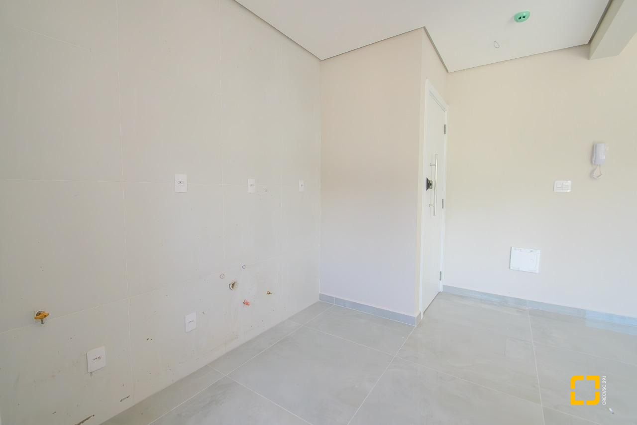 Apartamento com 63m², 3 quartos (sendo 1 suíte), 1 garagem, no bairro Santinho em Florianópolis