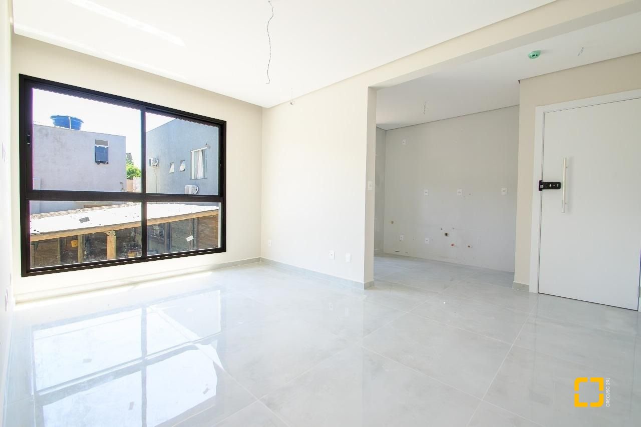 Apartamento com 63m², 3 quartos (sendo 1 suíte), 1 garagem, no bairro Santinho em Florianópolis