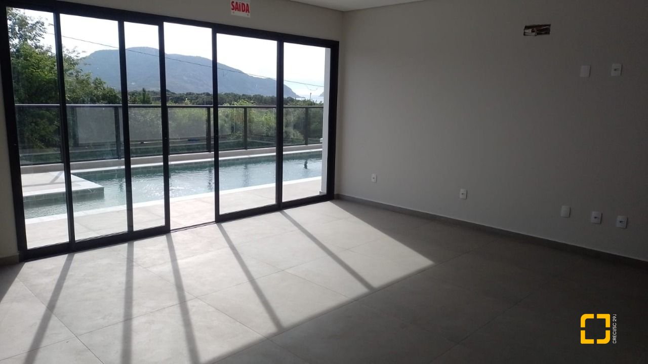 Apartamento com 63m², 3 quartos (sendo 1 suíte), 1 garagem, no bairro Santinho em Florianópolis
