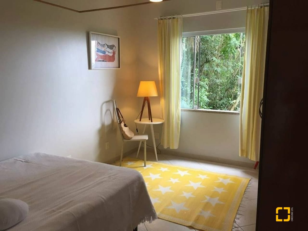 Casa com 200m², 4 quartos (sendo 1 suíte), 2 garagens, no bairro Lagoa da Conceição em Florianópolis