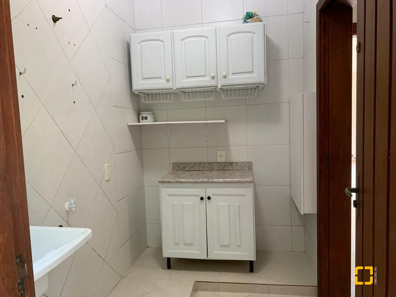 Casa com 200m², 4 quartos (sendo 1 suíte), 2 garagens, no bairro Lagoa da Conceição em Florianópolis