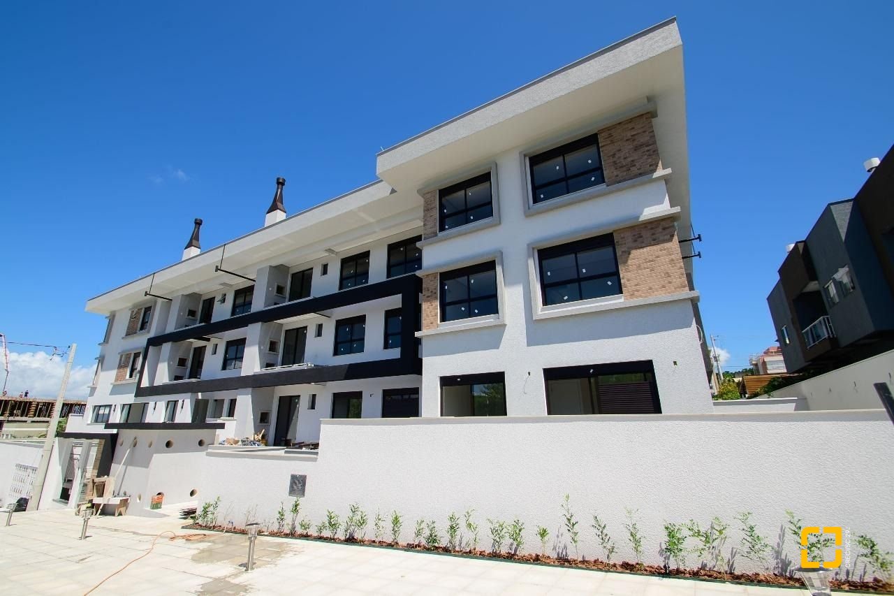 Apartamento com 71m², 3 quartos (sendo 1 suíte), 1 garagem, no bairro Santinho em Florianópolis