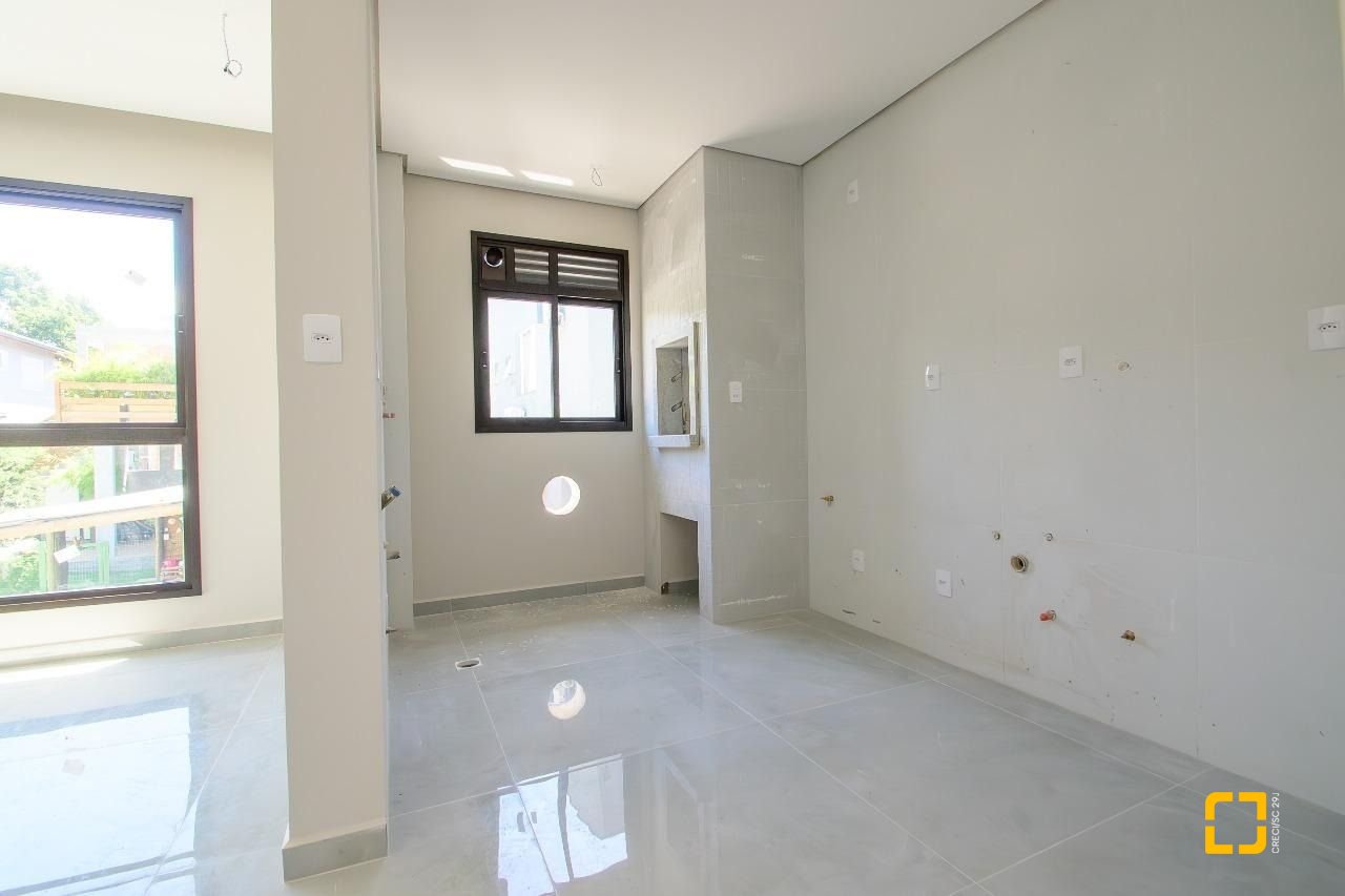 Apartamento com 71m², 3 quartos (sendo 1 suíte), 1 garagem, no bairro Santinho em Florianópolis