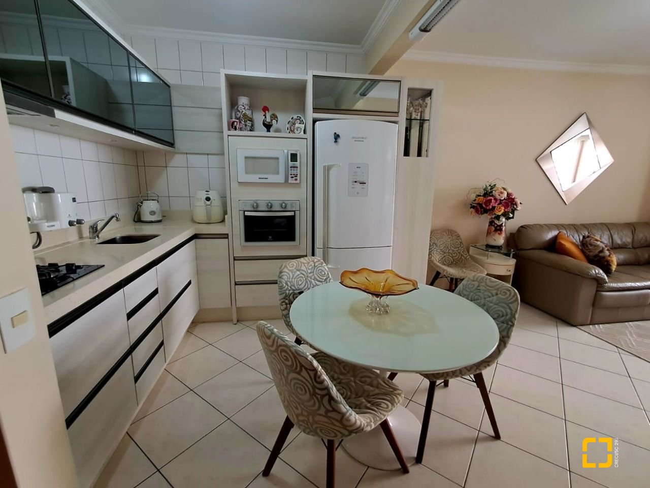 Cobertura com 172m², 4 quartos (sendo 1 suíte), 2 garagens, no bairro Ingleses em Florianópolis