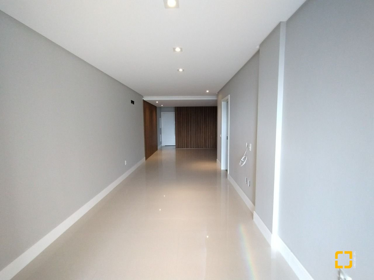 Apartamento com 125m², 6 quartos (sendo 3 suítes), 2 garagens, no bairro Kobrasol em São José