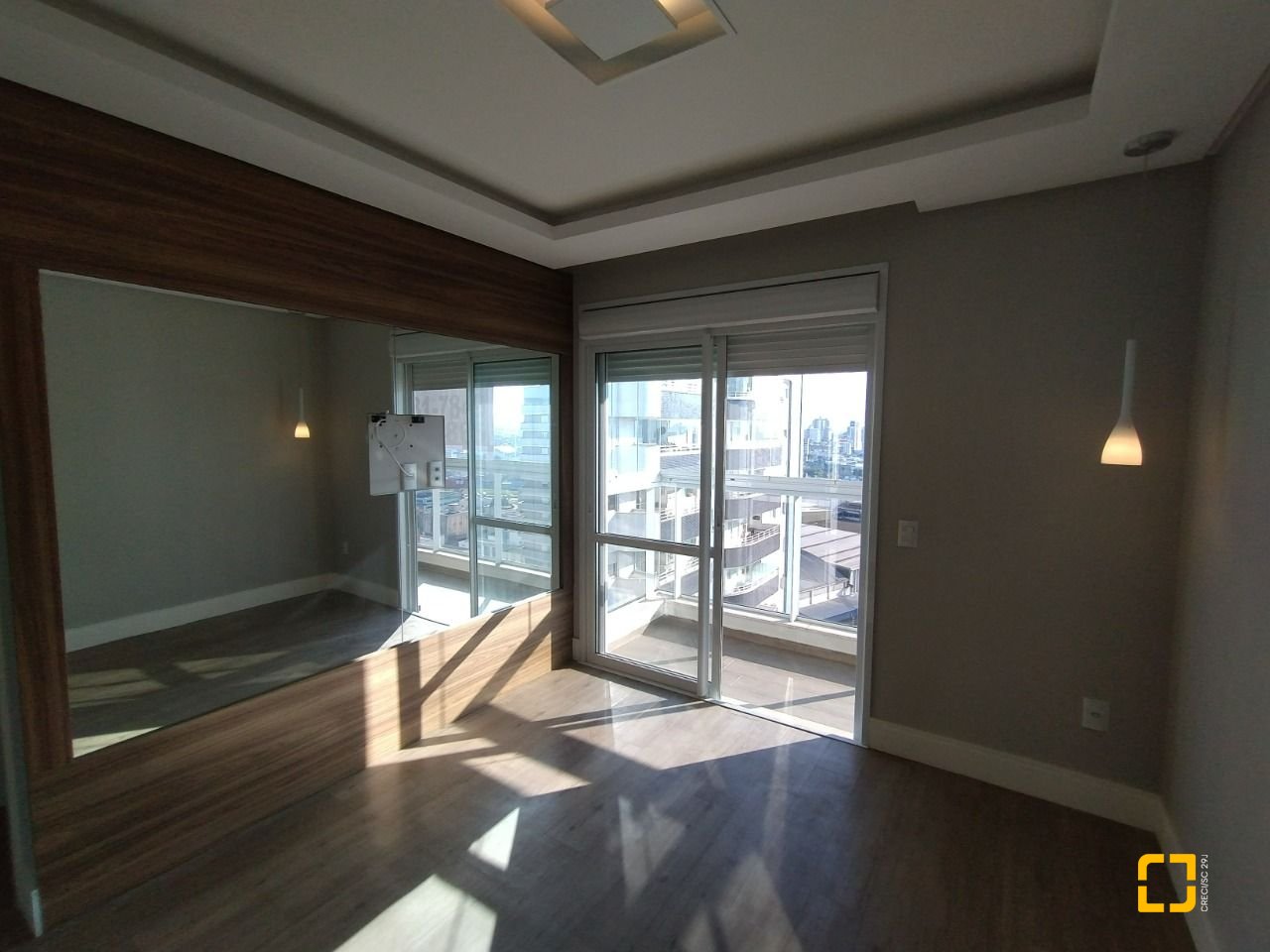 Apartamento com 125m², 6 quartos (sendo 3 suítes), 2 garagens, no bairro Kobrasol em São José