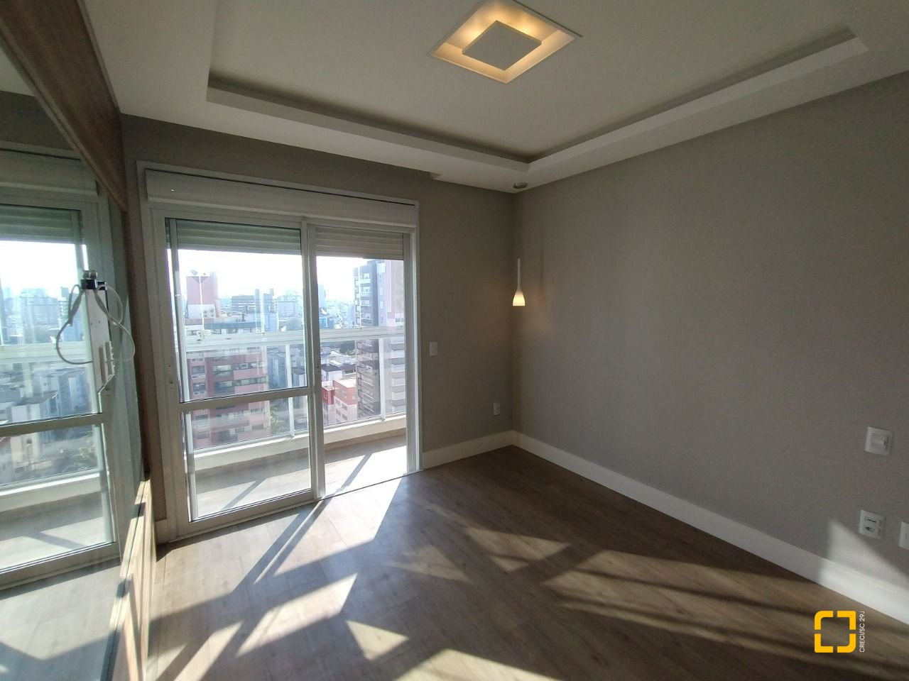 Apartamento com 125m², 6 quartos (sendo 3 suítes), 2 garagens, no bairro Kobrasol em São José