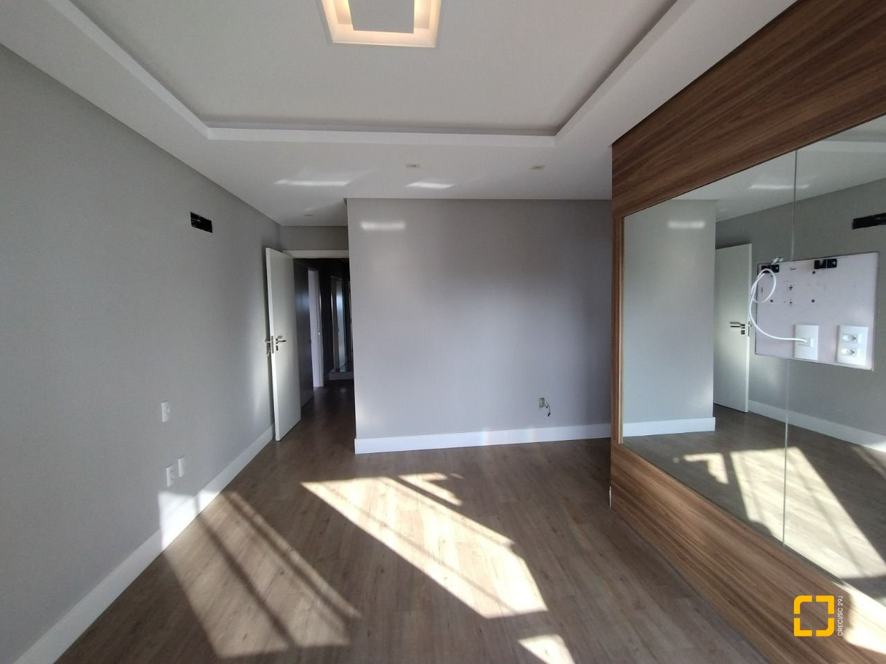 Apartamento com 125m², 6 quartos (sendo 3 suítes), 2 garagens, no bairro Kobrasol em São José