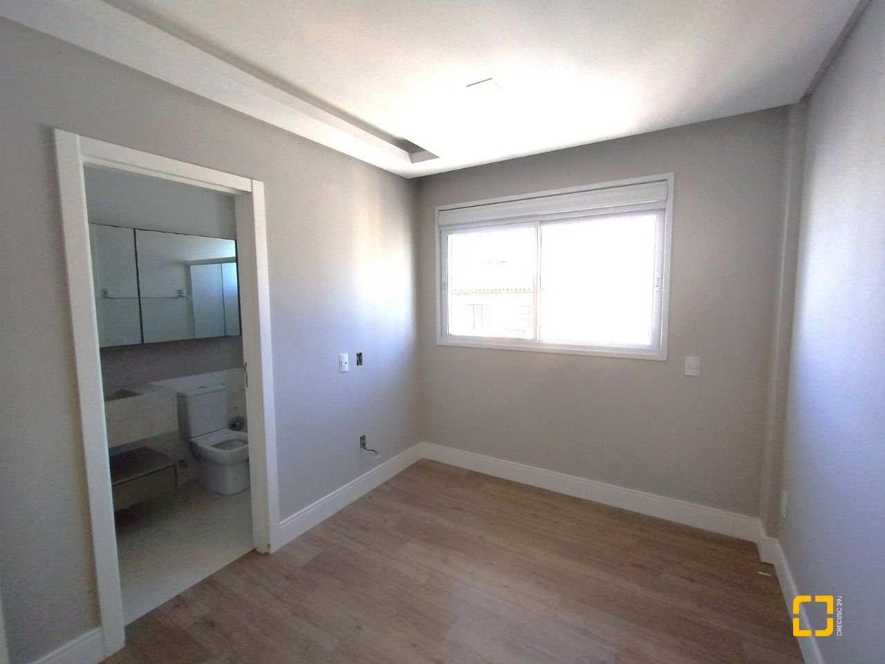 Apartamento com 125m², 6 quartos (sendo 3 suítes), 2 garagens, no bairro Kobrasol em São José