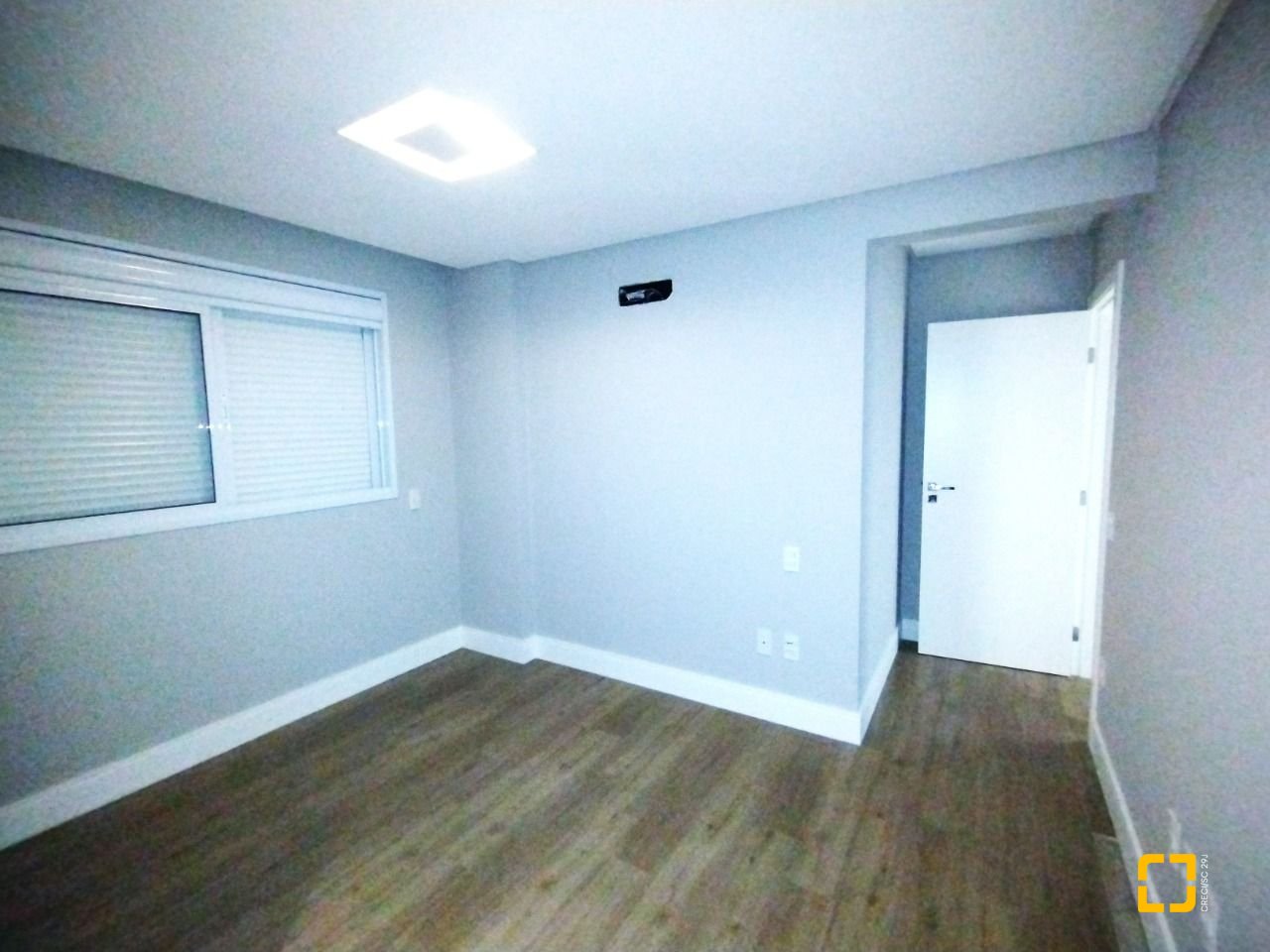 Apartamento com 125m², 6 quartos (sendo 3 suítes), 2 garagens, no bairro Kobrasol em São José