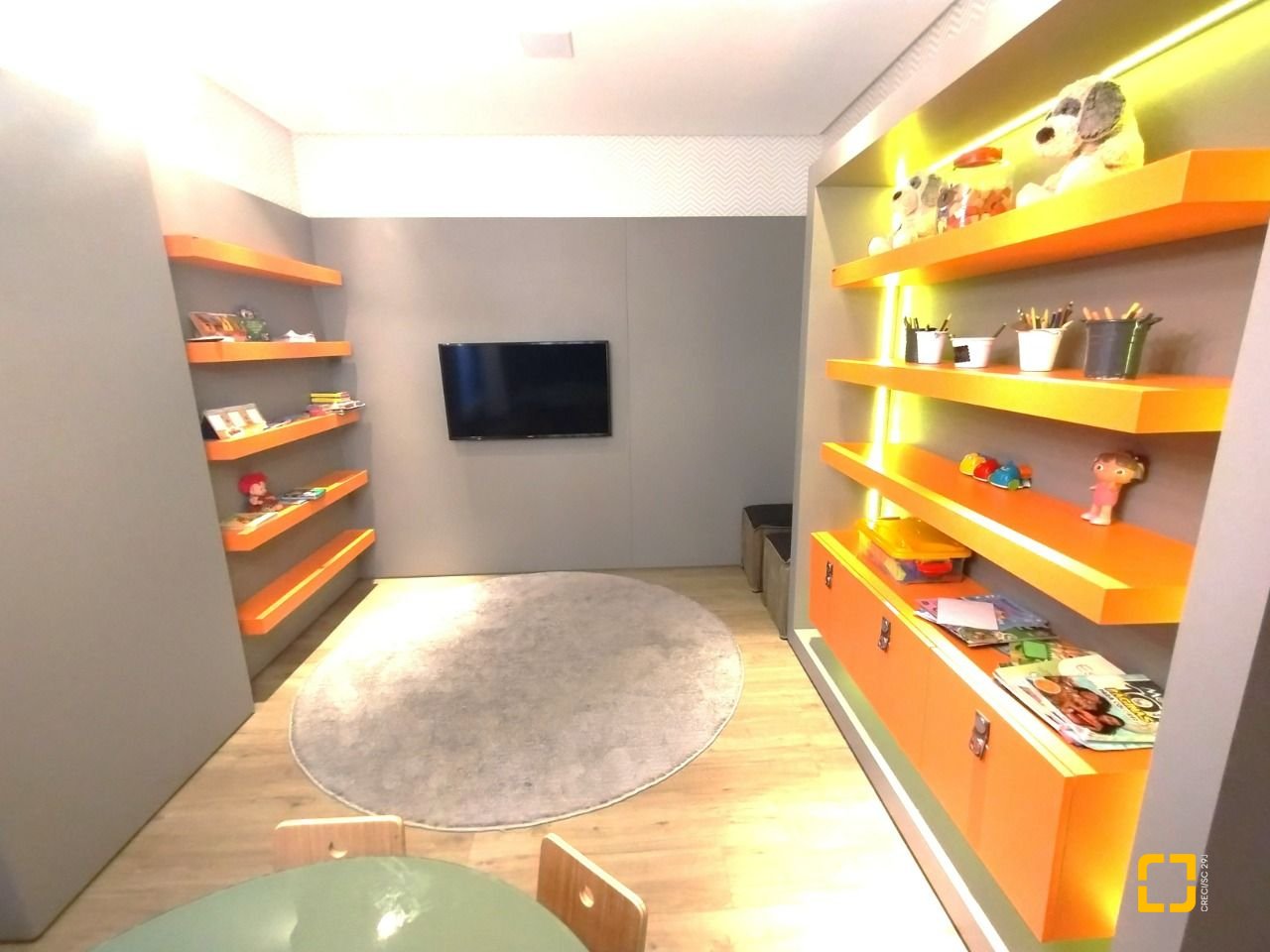 Apartamento com 125m², 6 quartos (sendo 3 suítes), 2 garagens, no bairro Kobrasol em São José