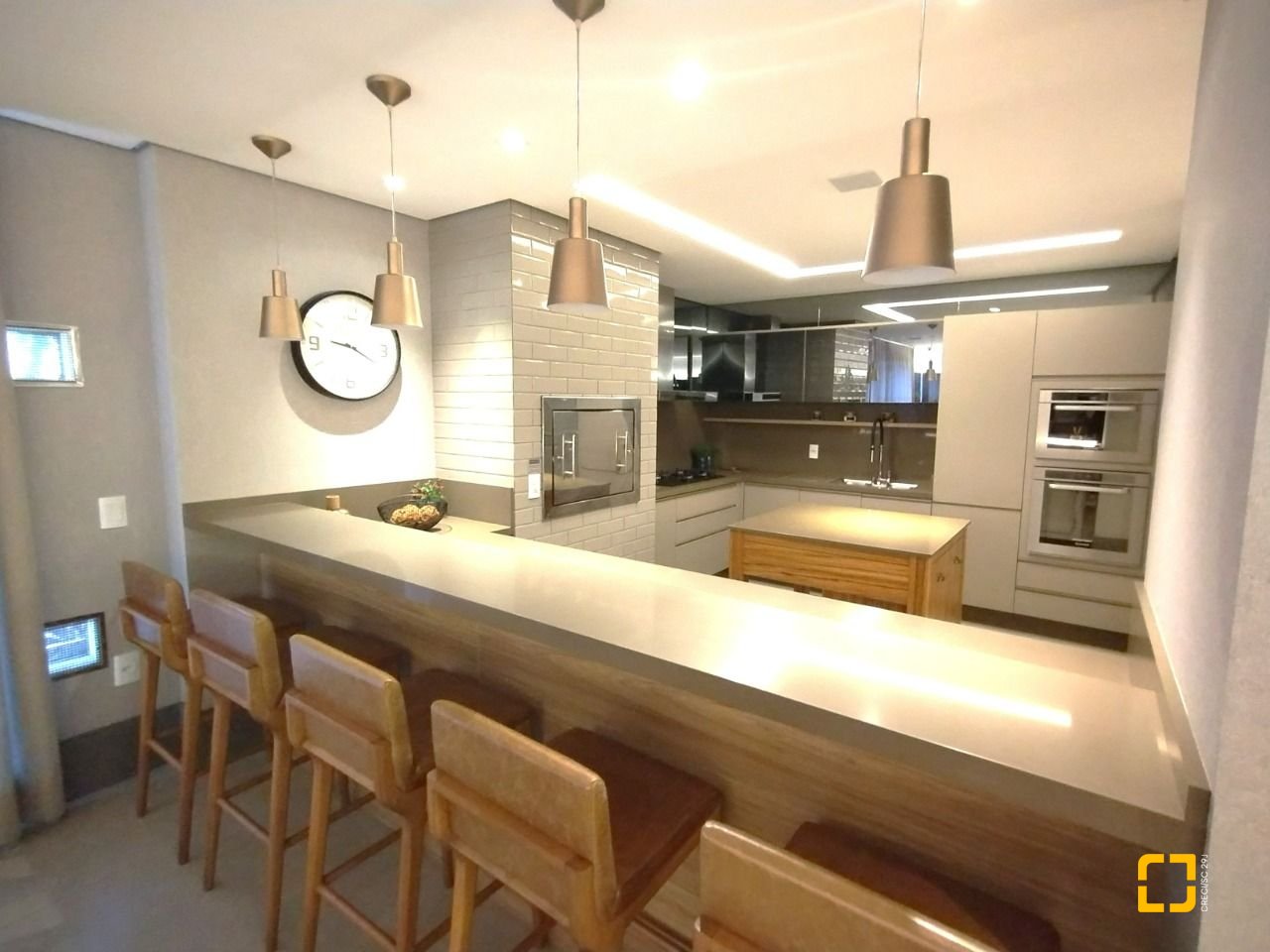 Apartamento com 125m², 6 quartos (sendo 3 suítes), 2 garagens, no bairro Kobrasol em São José