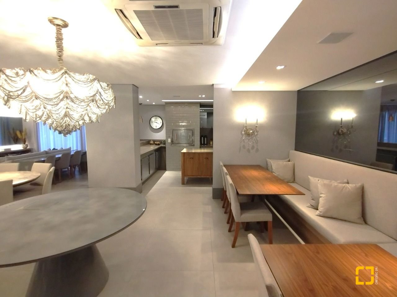 Apartamento com 125m², 6 quartos (sendo 3 suítes), 2 garagens, no bairro Kobrasol em São José