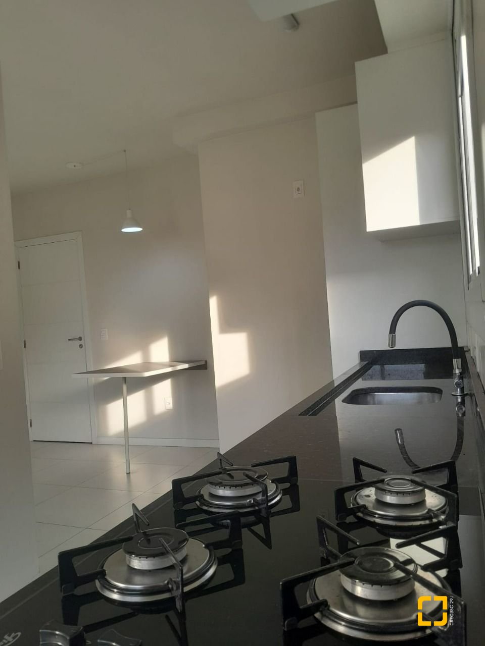 Apartamento com 66m², 1 quarto (sendo 1 suíte), 1 garagem, no bairro Centro em São José
