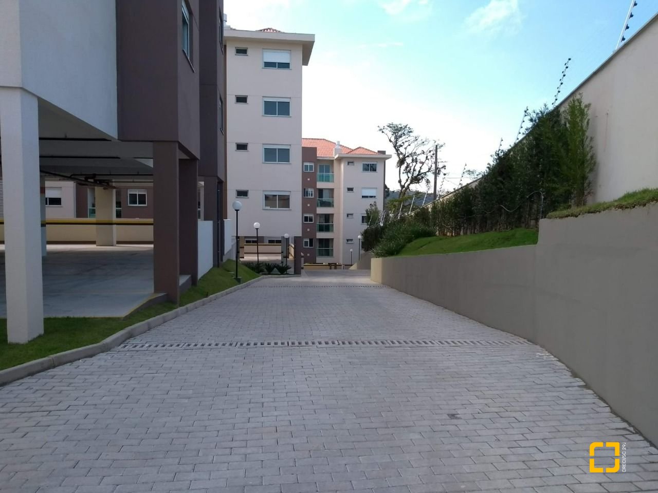Apartamento com 66m², 1 quarto (sendo 1 suíte), 1 garagem, no bairro Centro em São José